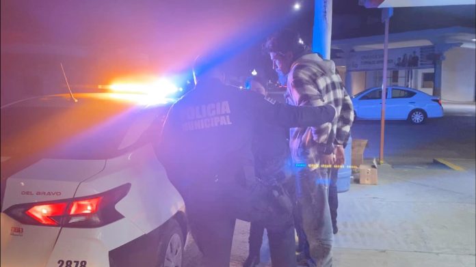 un sujeto detenido por alterar el orden