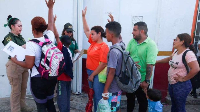 Segob brinda apoyo a migrantes afectados por la cancelación de citas de CBP One