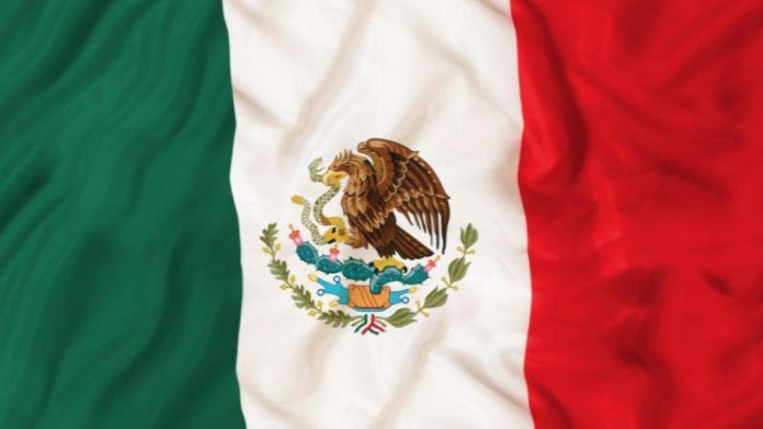 El 24 de febrero, México conmemora el Día de la Bandera ¡No es festivo!