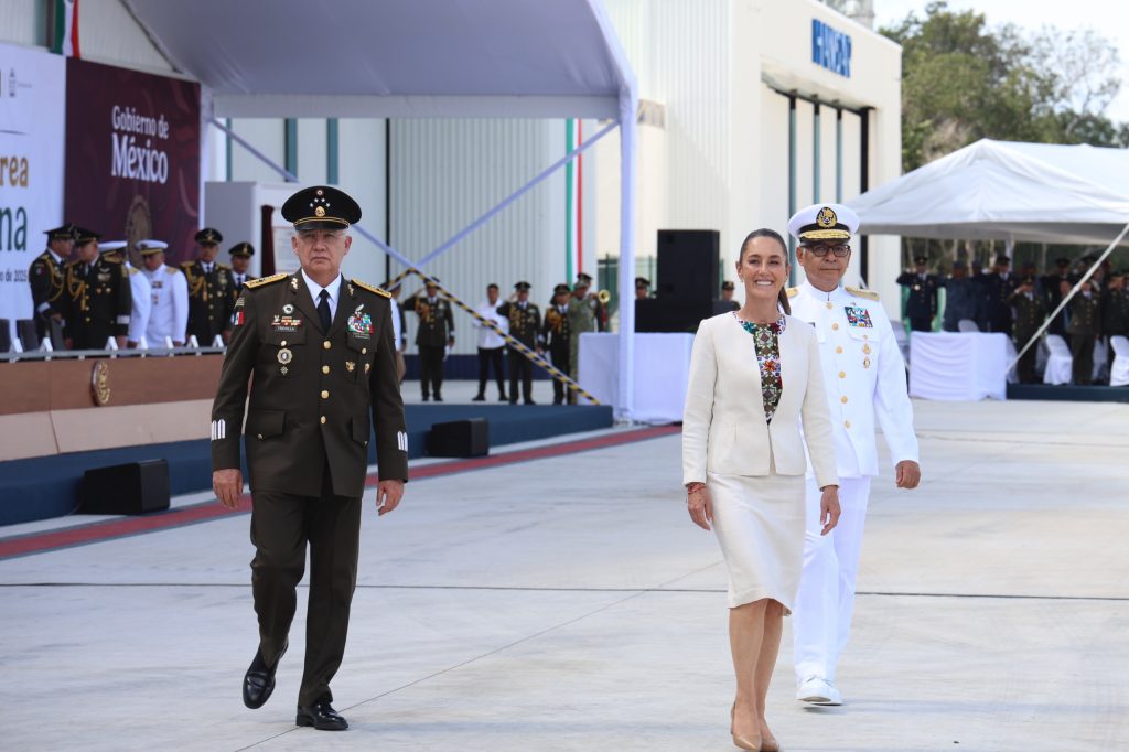 En Quintana Roo, Claudia Sheinbaum conmemora el 110 aniversario de la Fuerza Aérea Mexicana e inaugura la Base Aérea Militar No. 20