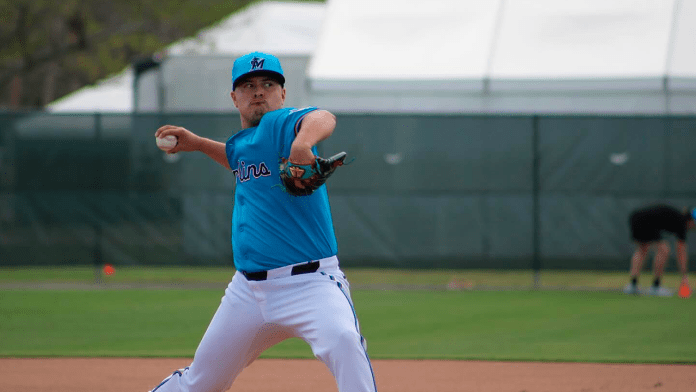Valente Bellozo se apunta para ser el quinto abridor de los Marlins