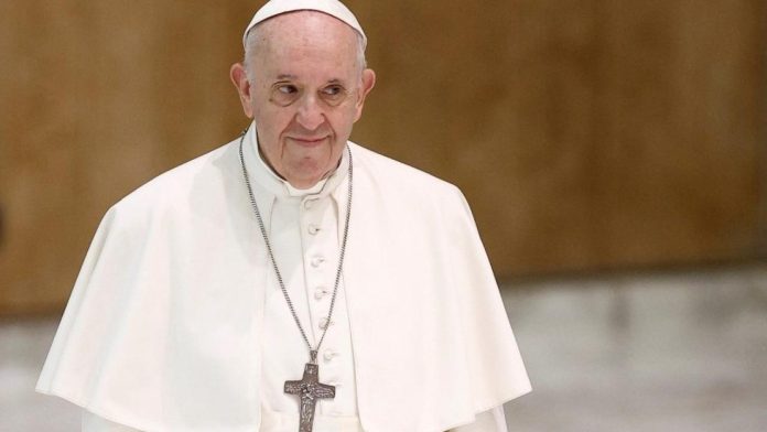 El papa Francisco enfrenta neumonía bilateral y continúa bajo tratamiento médico en Roma