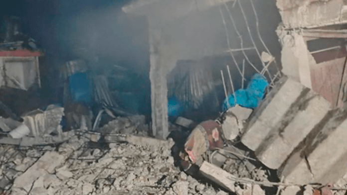 Explosión en pólvora en vivienda deja tres fallecidos y 16 heridos