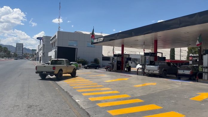 El tope al precio de la gasolina anunciado por la presidenta Claudia Sheinbaum no funcionará. Así lo consideró Javier Hernández del Ángel, secretario general de transportistas agremiados a la CTM