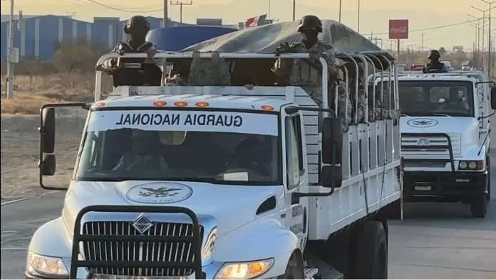 Un convoy de 15 unidades de la Guardia Nacional pasó por Monclova, sin realizar paradas, en ruta hacia la frontera con Texas.