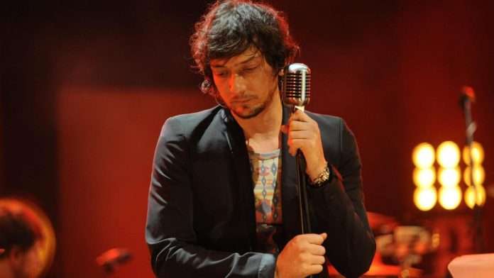 León Larregui propone deportar a estadounidenses sin documentos en México
