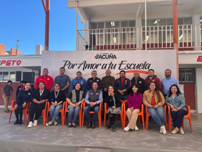 Continua el municipio con el acercamiento a las escuelas