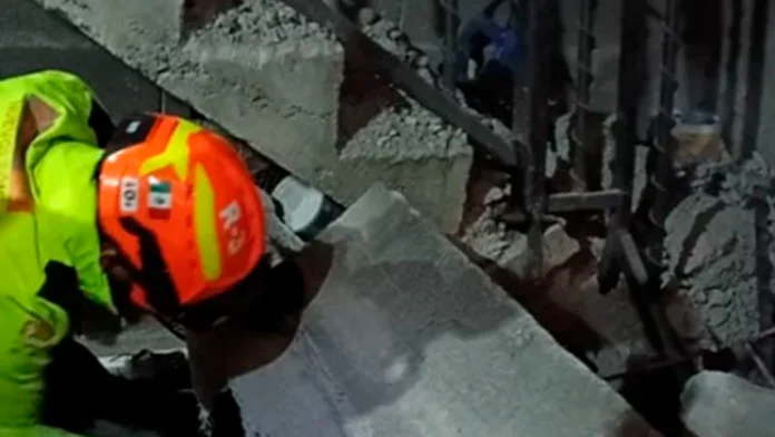 Persona pierde la vida tras colapso de estructura en su casa
