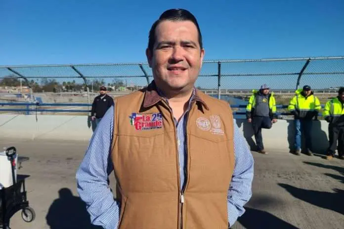 Rolando Salinas, Mayor de Eagle Pass
