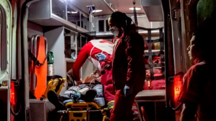 Sujetos armados atacan ambulancia y le quitan la vida a cuatro heridos de bala