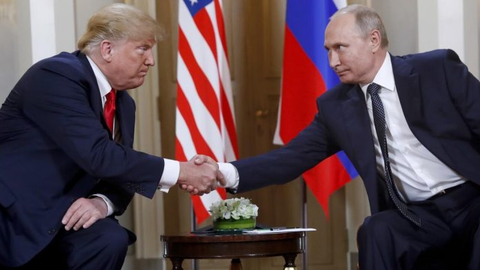 Trump y Putin acuerdan abrir negociaciones para buscar el fin del conflicto en Ucrania; el mandatario ruso lo invita a Moscú