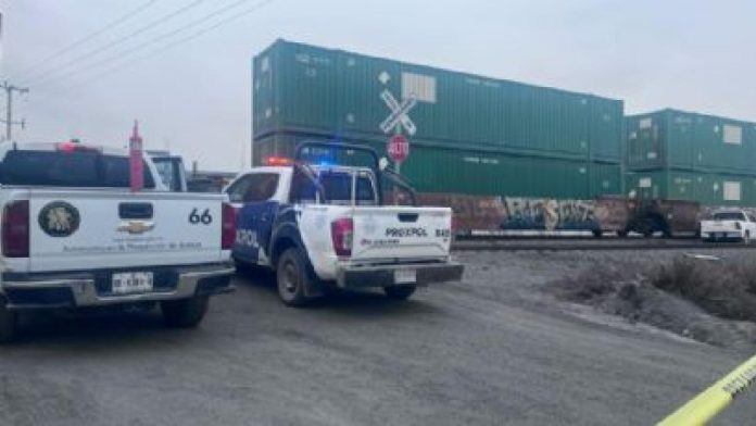 Un hombre pierde la vida al ser embestido por un tren en Escobedo, Nuevo León