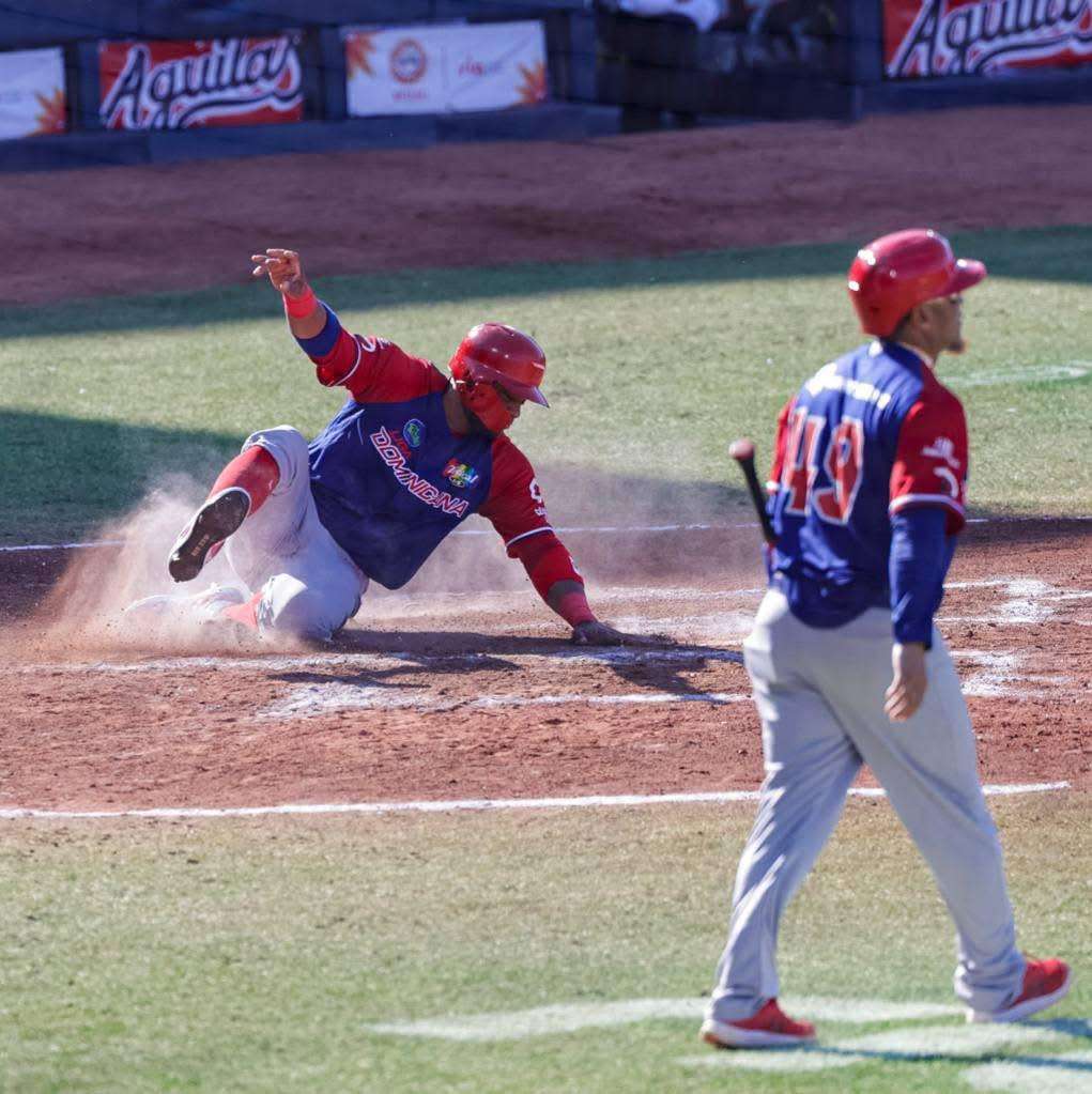 República Dominicana apaleó a Japón en su debut en la Serie del Caribe