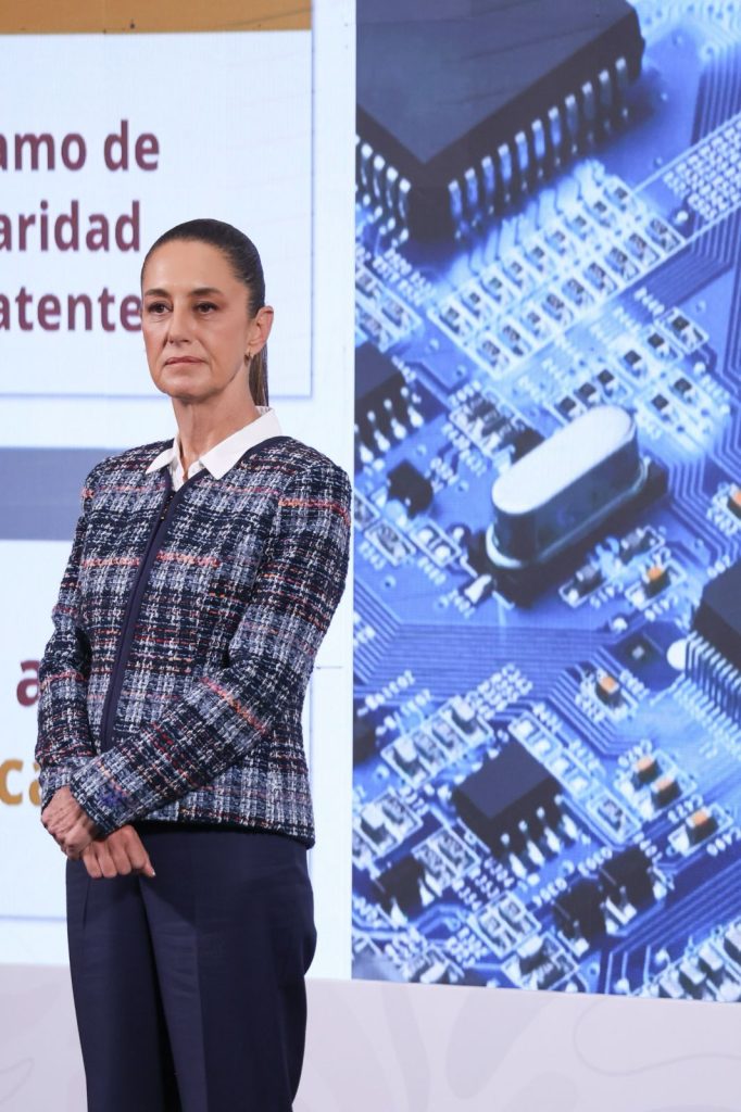 Claudia Sheinbaum anuncia creación del Centro Nacional de Diseño de Semiconductores "Kutsári"