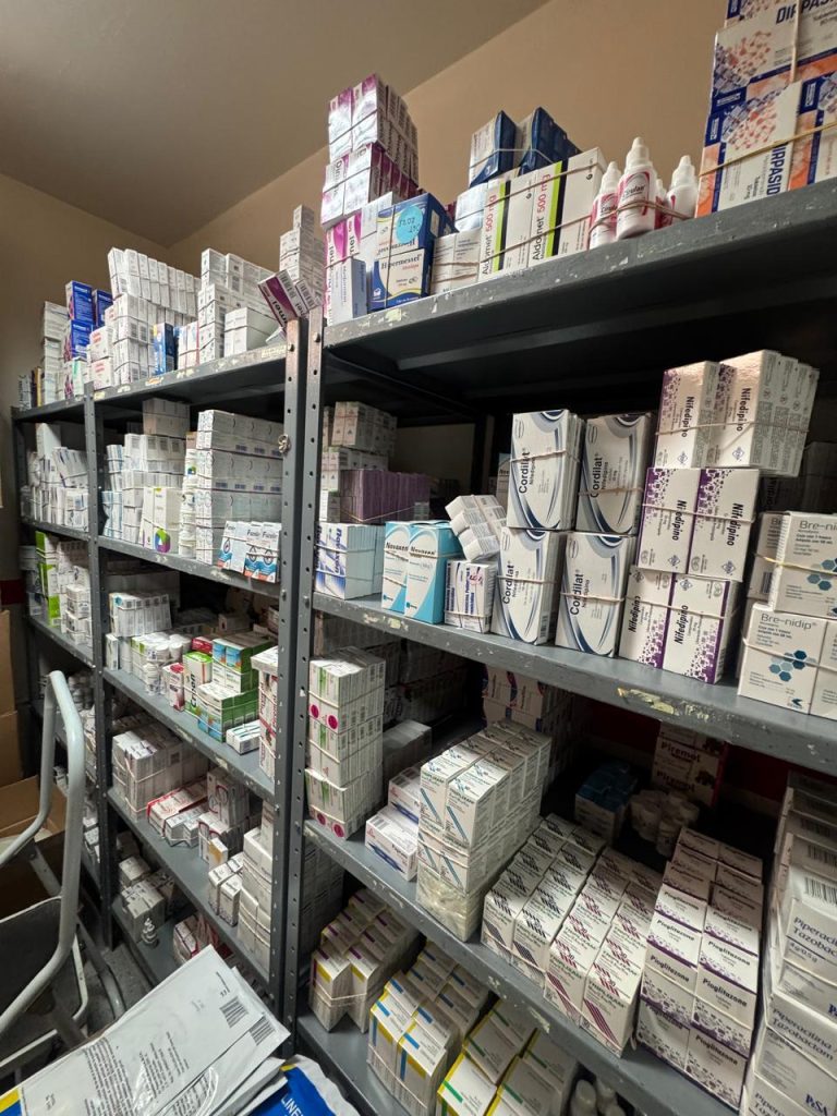 Ofrece Programa de Salud Popular abasto de medicamentos