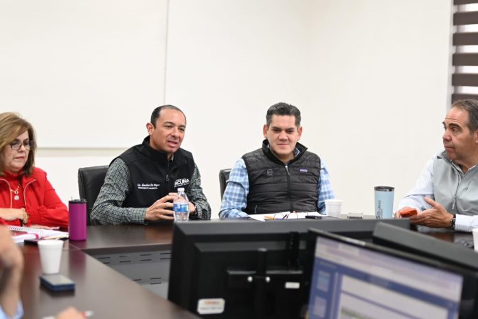 Simas Acuña llevó a cabo sesión del consejo