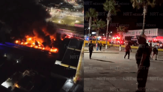 ¡Estaban atemorizados!: Ciudadanos evacuaron Frontera por incendio en Bodega Aurrera