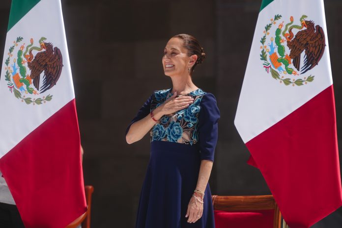 Juntas y juntos somos más: Claudia Sheinbaum ante más de 350 mil mexicanos y mexicanas en el Zócalo