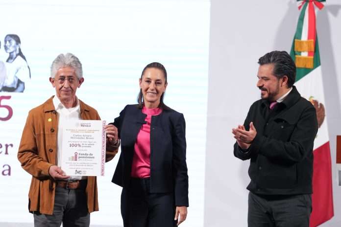 Claudia Sheinbaum firma decreto para congelar, aplicar quitas, reducir intereses y condonar 400 mil créditos impagables del FOVISSSTE