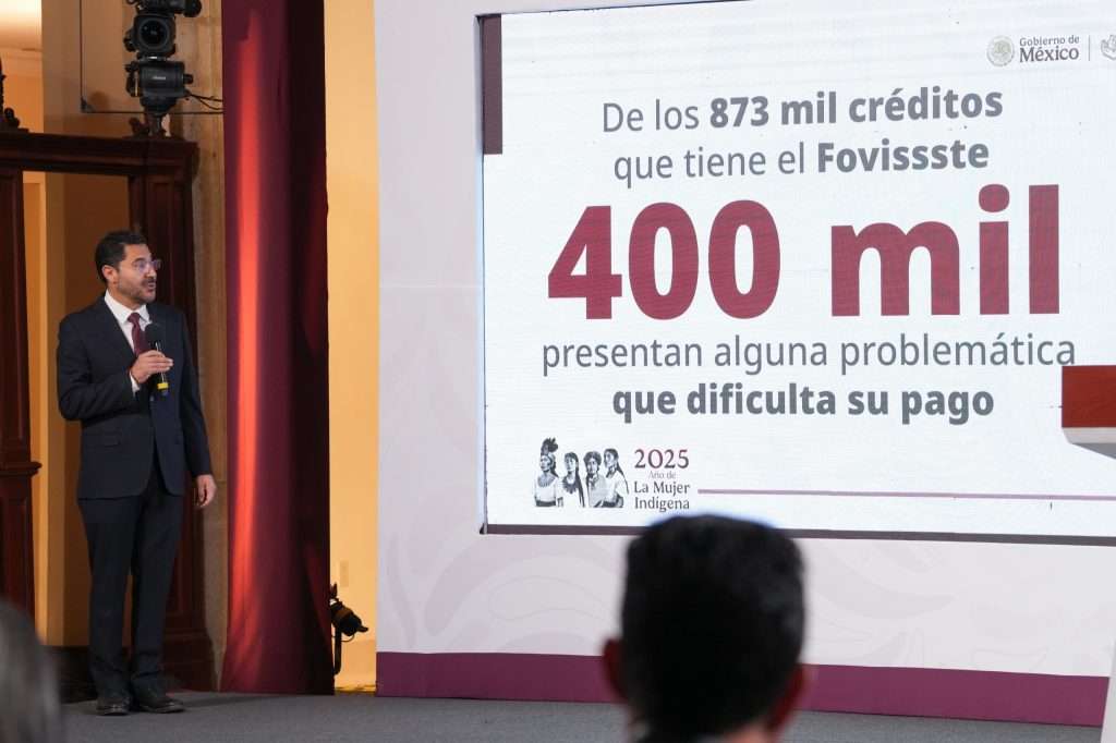 Claudia Sheinbaum firma decreto para congelar, aplicar quitas, reducir intereses y condonar 400 mil créditos impagables del FOVISSSTE