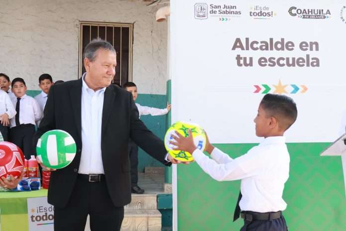 Reconoce sector educativo labor de Óscar Ríos Ramírez