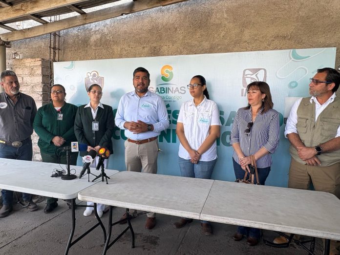 Impulsa Chano Díaz comités de salud en Sabinas