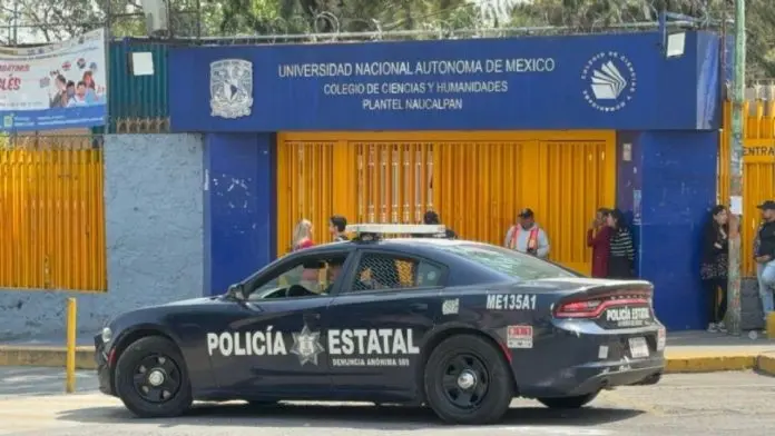 Alumno apuñala a profesor al interior de plantel