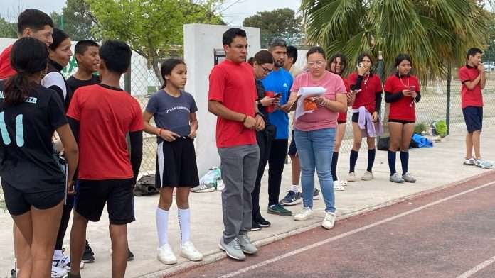 Alumnos de secundarias de la carbonífera buscan un lugar en los juegos escolares de Coahuila