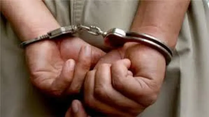 Arrestan a hombre acusado de abuso contra su nieta de tres años