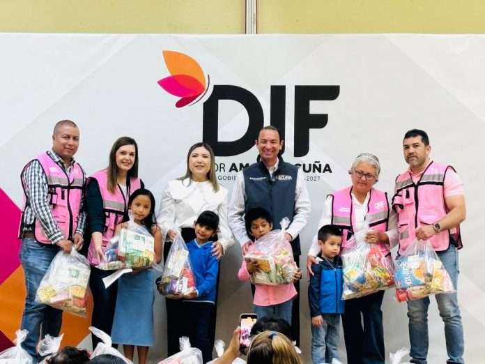 Entrega DIF apoyo alimentario a niños y niñas acuñenses