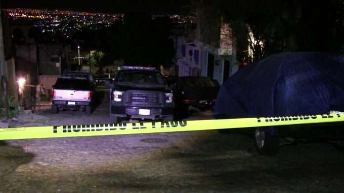 Hombre asesina a tiros a mujer y sus tres hijos antes de suicidarse