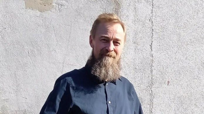 Hombre denuncia a ChatGPT por inventar que asesinó a sus dos hijos