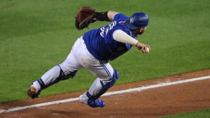 Alejandro Kirk se queda en Canadá 5 años más por 58 millones