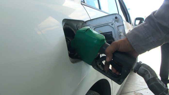 El precio de la gasolina bajará de forma paulatina, por el acuerdo de gasolineros y Gobierno Federal.