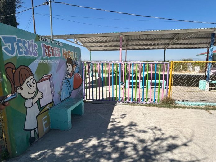 Cierran jardín de niños Jesús Reyes Heroles por condiciones inseguras en el plantel