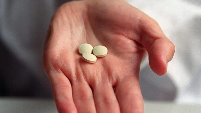 Joven lucha por su vida tras aborto inducido con medicamento