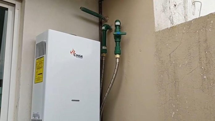 Joven sufre quemadura en el brazo tras explosión de boiler en Coahuila