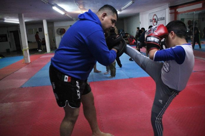 Promueven torneo de artes marciales mixtas