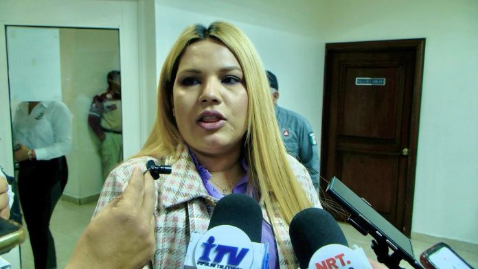 Fortalece Yesica PC y Seguridad Pública de Castaños
