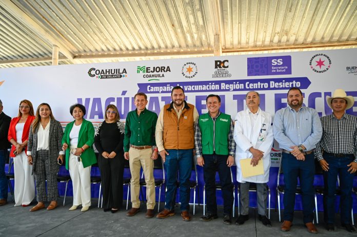 Carlos Villarreal estuvo presente en el arranque del programa “Vacúnate en Tu Escuela”
