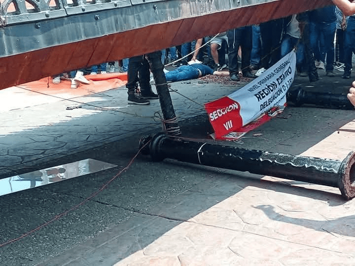 Colapso de estructura en manifestación del CNTE