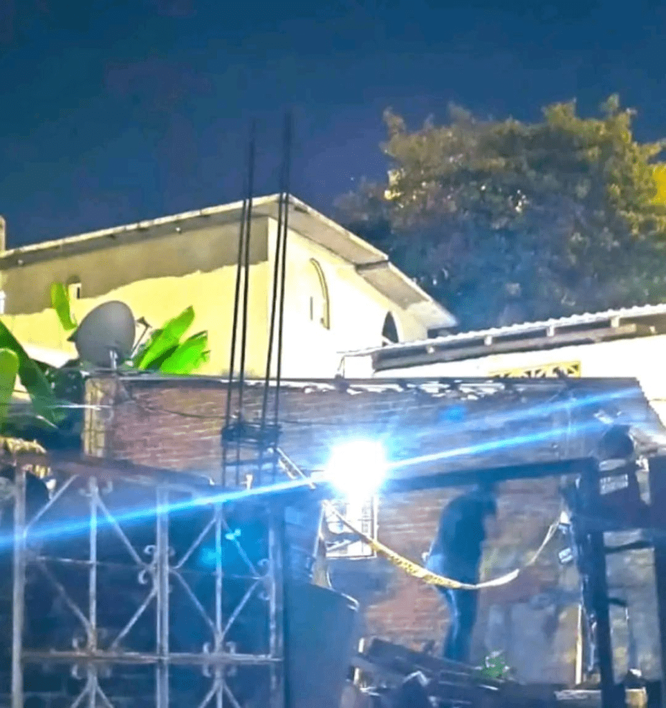 Mujer denuncia a sus hijos por feminicidio; enterraron a su nuera en el patio