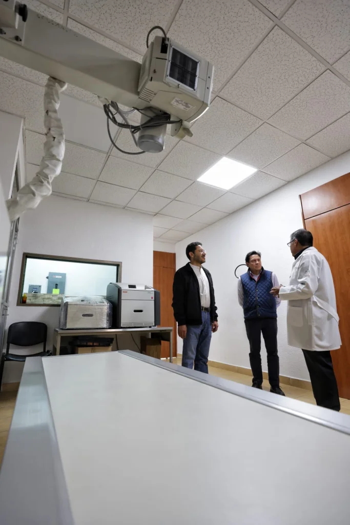 Martí Batres supervisa el avance de La Clínica es Nuestra en la CMF "Texcoco de Mora" en Edomex