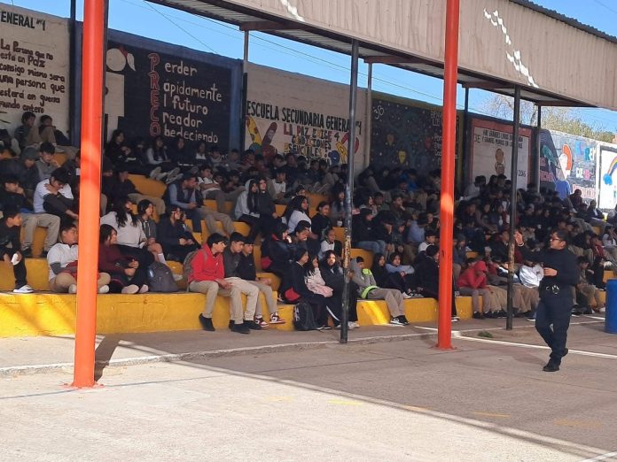 Lleva Proximidad Social platicas de prevención a escuelas