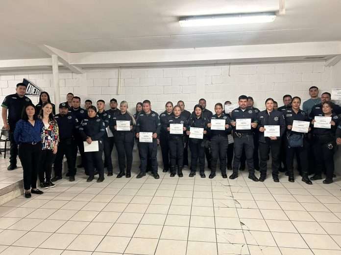 Recibe Seguridad Pública platicas de salud mental