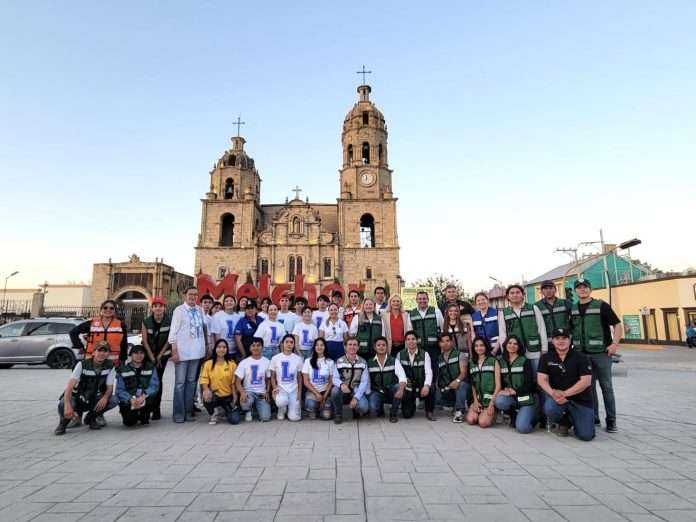 Estudiantes y autoridades de la UAdeC participan en jornada de reforestación