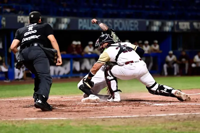 Acereros blanquea 8-0 a Algodoneros
