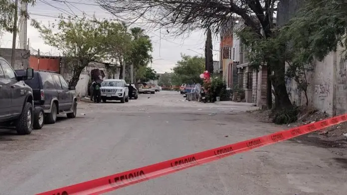 Celebración infantil en Monterrey termina con dos hombres heridos por arma de fuego