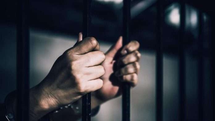 Dictan sentencia de tres años de prisión por cometer abuso sexual a menor