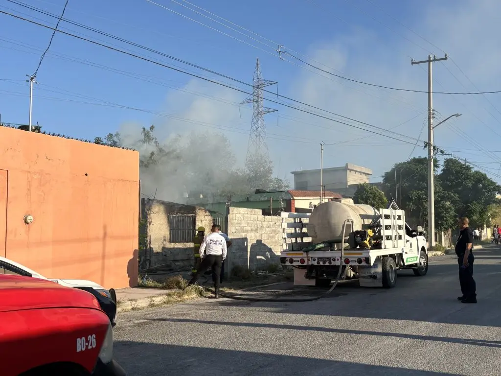 Incendio deja sin nada a humilde familia